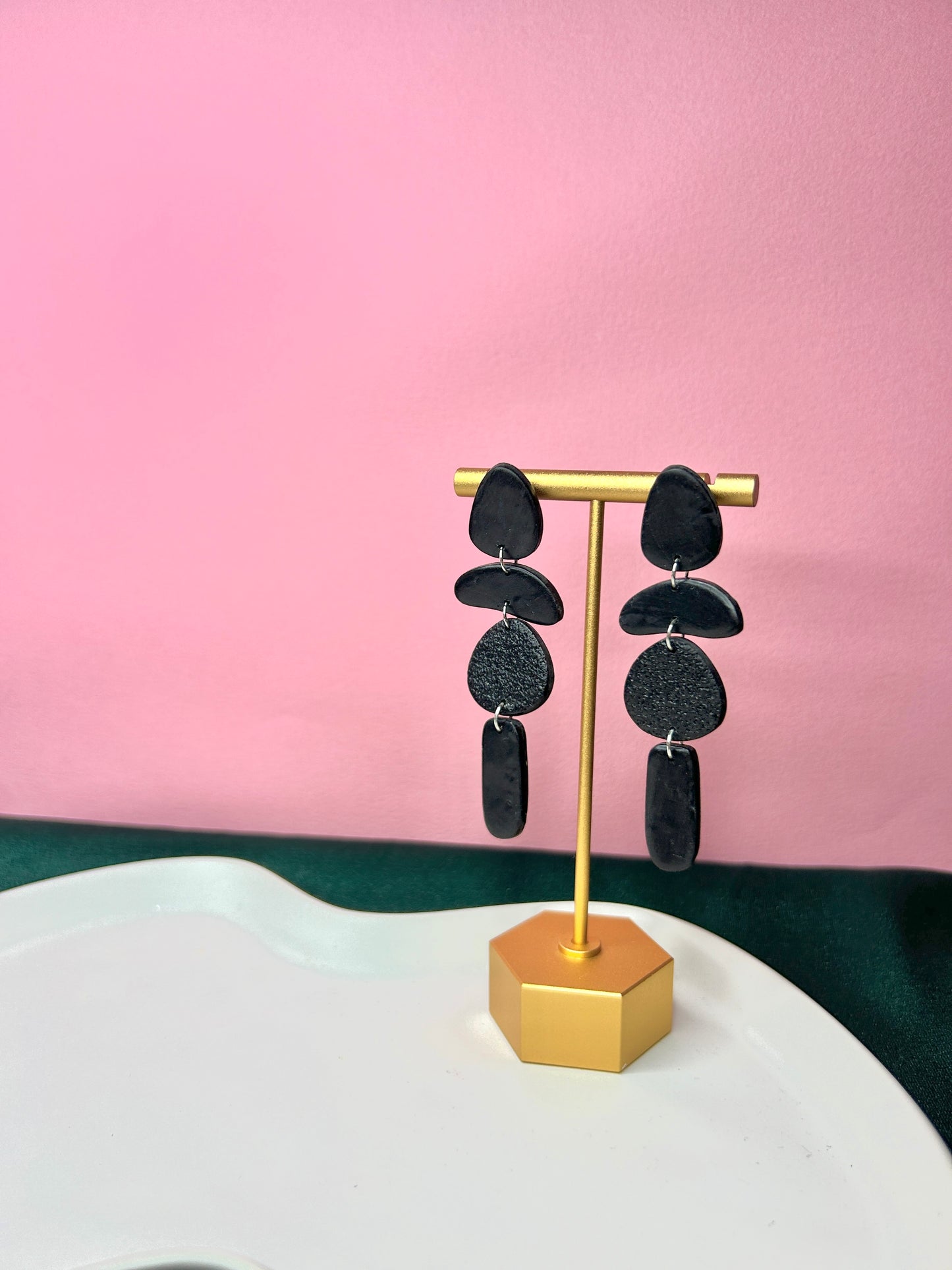 Black pebble drops