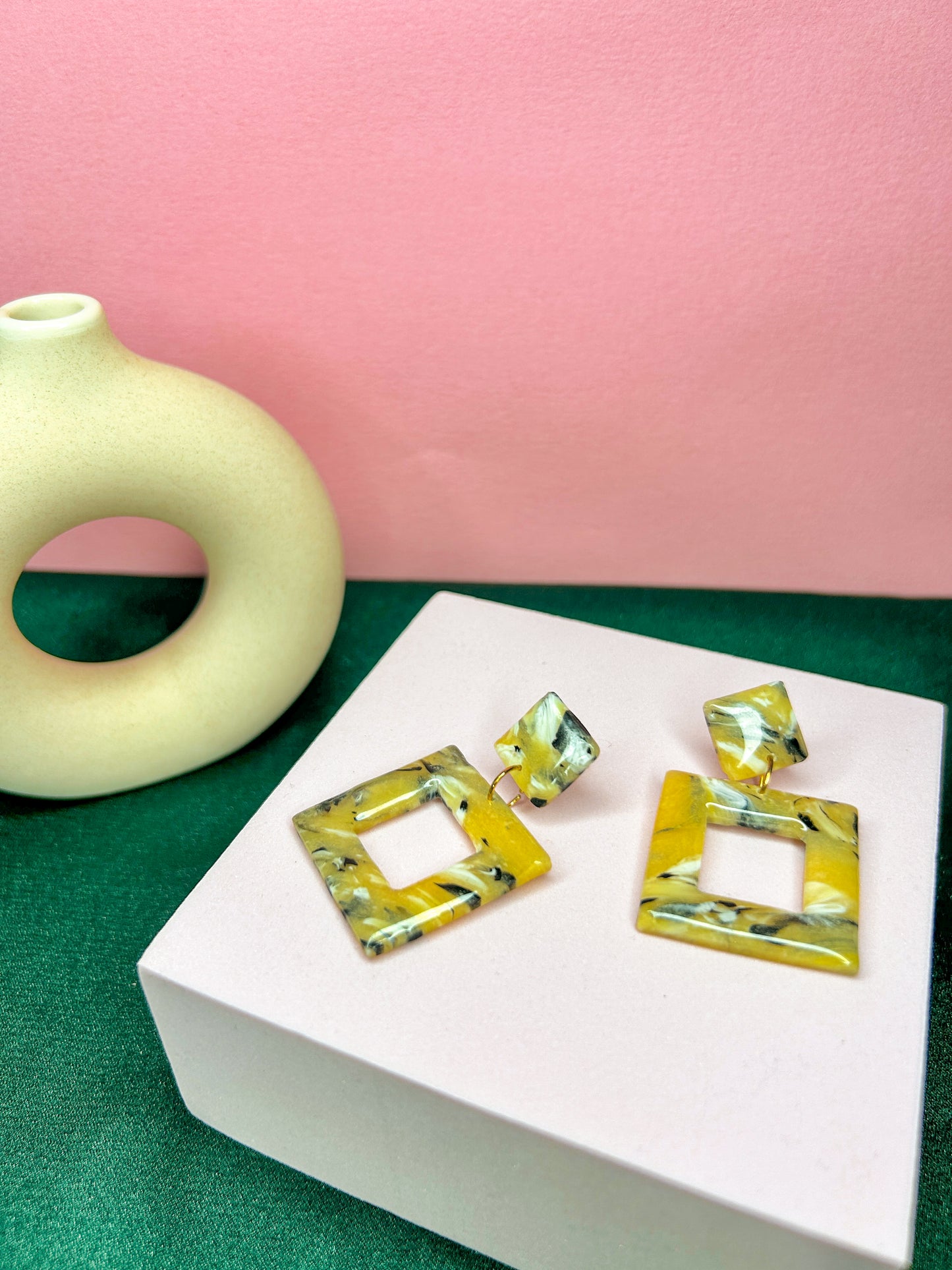 Tortoiseshell square dangles