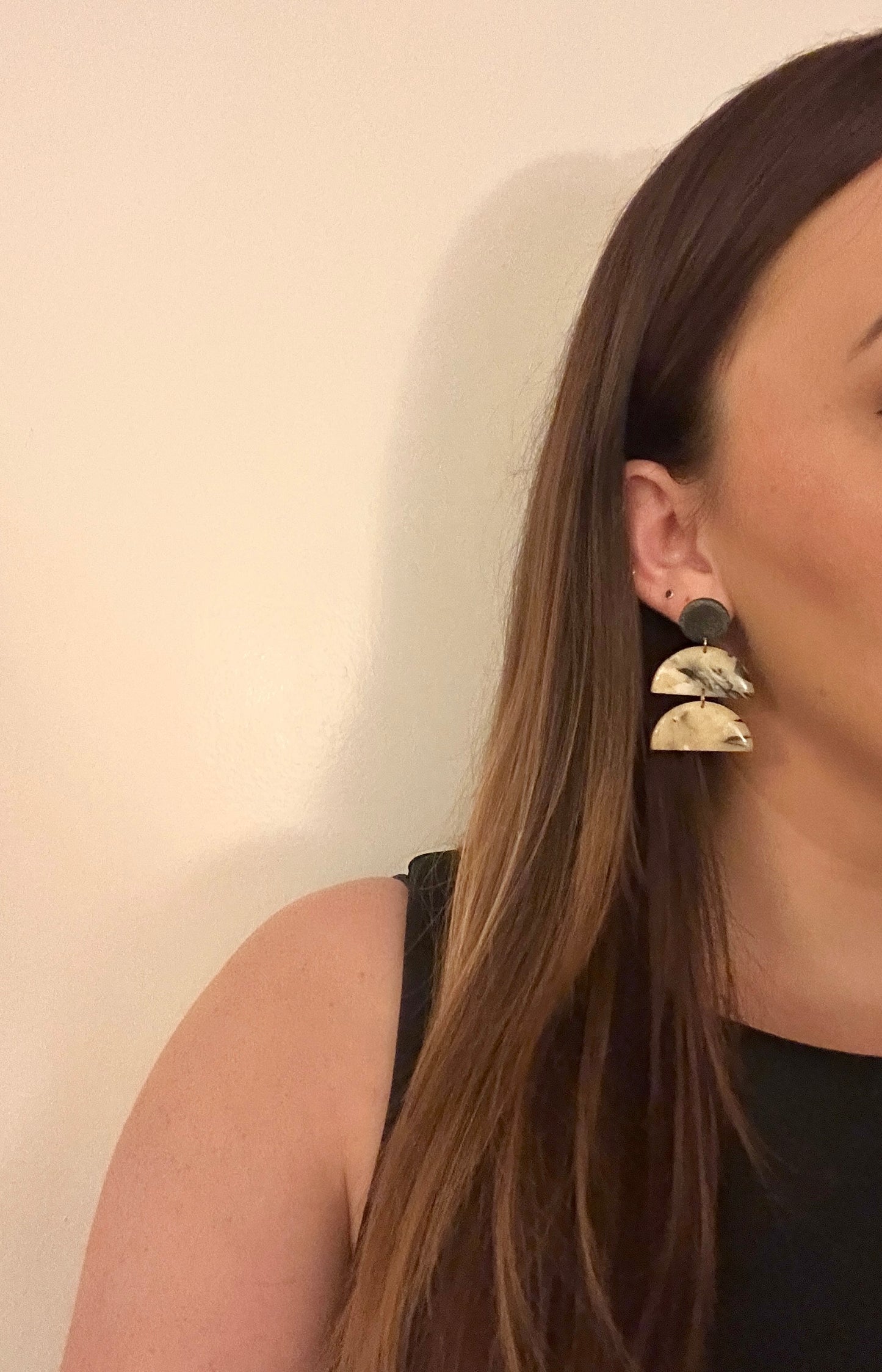 Tortoiseshell arch dangles