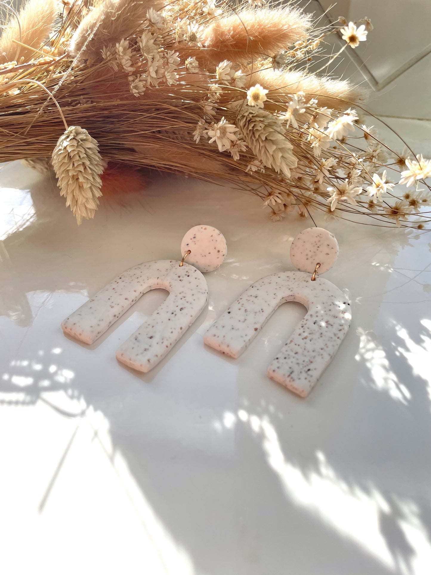 Sahara White Arch drops