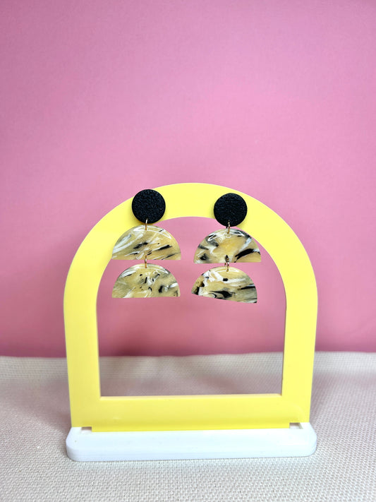 Tortoiseshell arch dangles